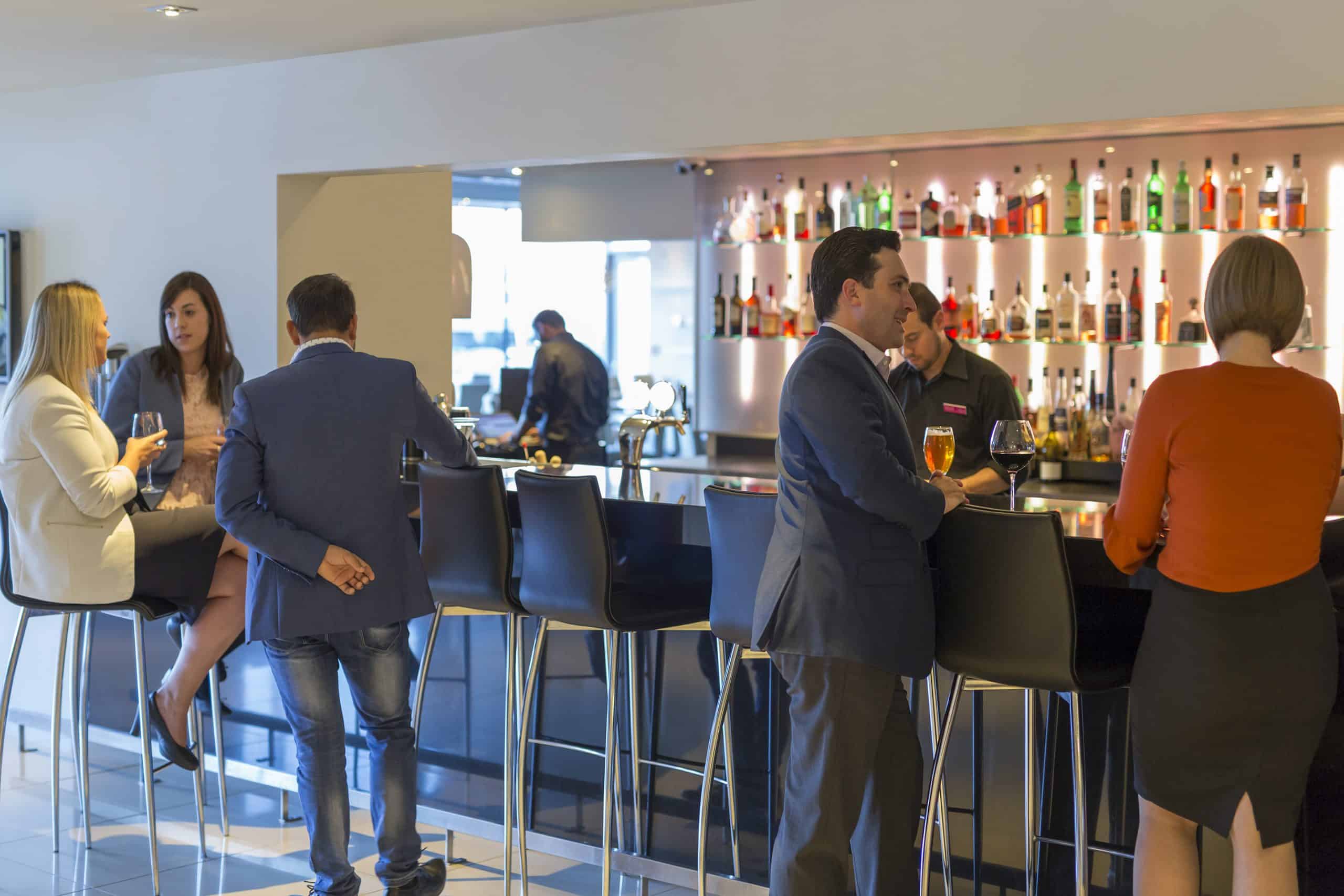 Join us for Crowne Plaza Social Hour